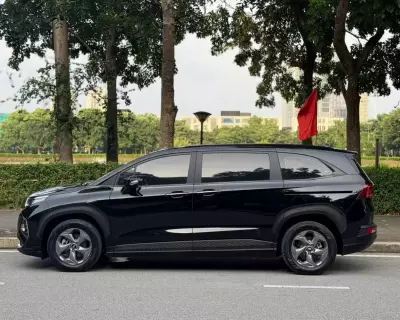 Hyundai Custin Tiêu chuẩn 1.5T 2024 màu đen