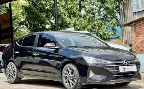 Bán Xe Hyundai Elantra 2019 