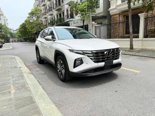 xe Hyundai Tucson 2.0 ATH sx 2022 màu Trắng