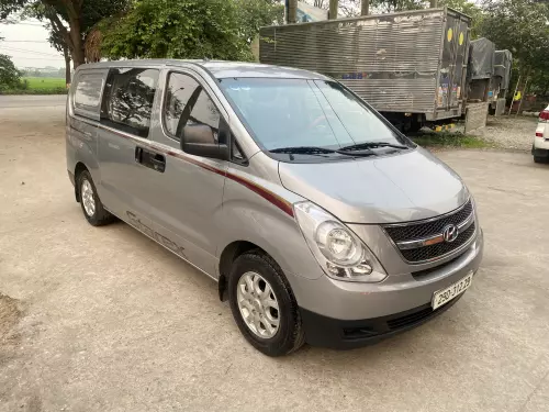 Hyundai Starex Hyundai Starex H-1 2.5 MT 6 chỗ máy dầu 2015, Số sàn, đã đi 80.000 km