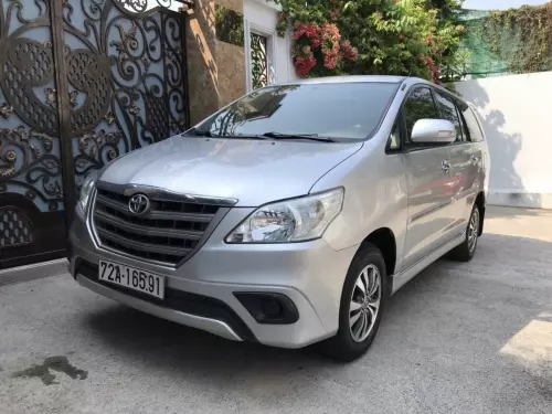 Toyota Innova E 2016