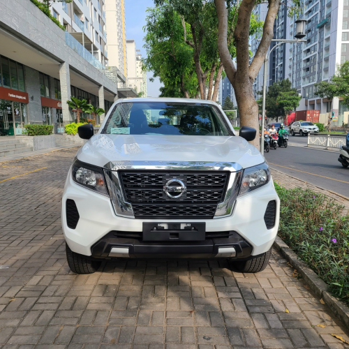Xe mới Nissan Navara EL 2022