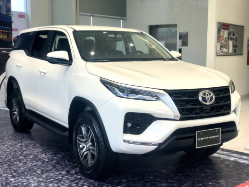 Xe mới Toyota Fortuner 2.4 AT 4x2 2022
