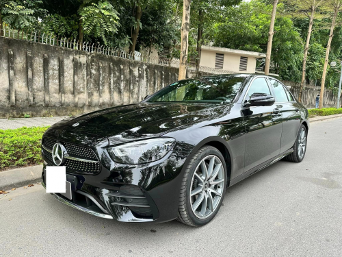 Mercedes-Benz E 300 AMG V1 2022