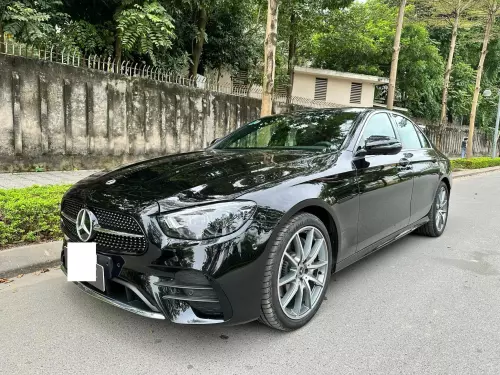 Mercedes-Benz E 300 AMG V1 2022