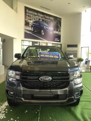 Xe mới Ford Ranger XLS MT 4x2 2022
