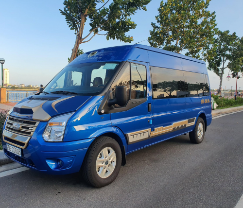 Xe mới Ford Transit 2023 2022