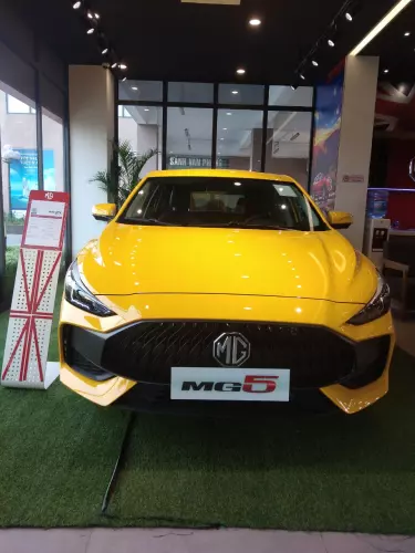 Xe mới MG MG5 LUX 2022