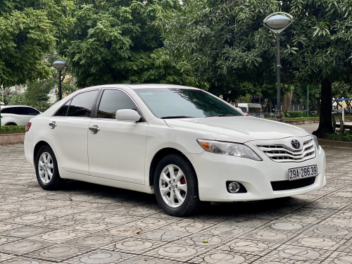 Toyota Camry LE 2011