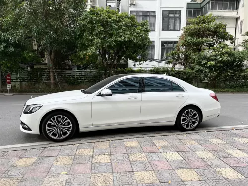 Mercedes-Benz A Thường 2020