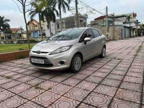 Ford Fiesta AT