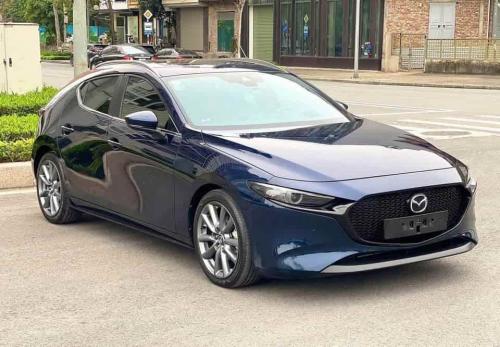 Mazda 3 1.5 premium sport 