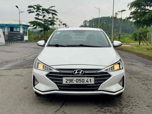 Huyndai Elantra 1.6 mt