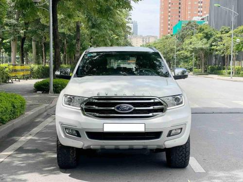 Ford Everest dầu 2.0 Titanium