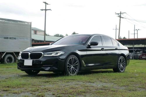 BMW 520I LUXURY