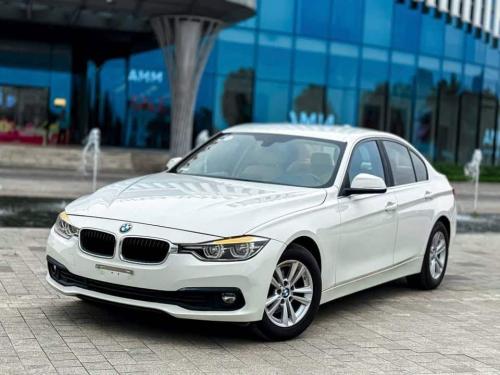 BMW 320 2016 trắng nội thất kem