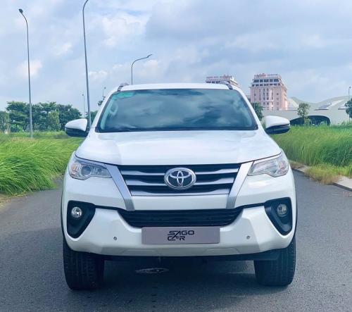 Toyota Fortuner số sàn máy dầu