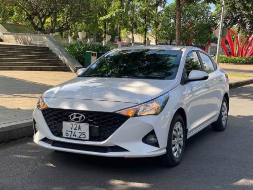 Huyndai accent 2022 số sàn 
