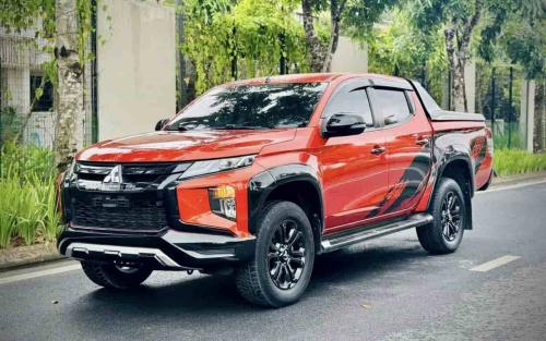 Mitsubishi Triton Athlete số tự động 2 cầu ,động cơ 2.4