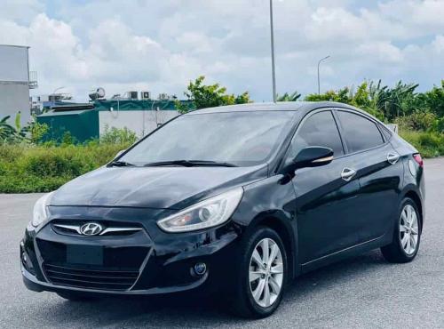 Accent 2014 nhập khẩu số sàn