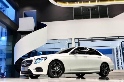 Merscesdes Benz E300