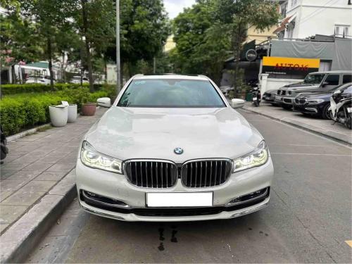 BMW 740Li Pure Excellence