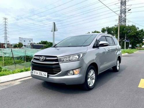 Toyota innova 2017  2.0E
