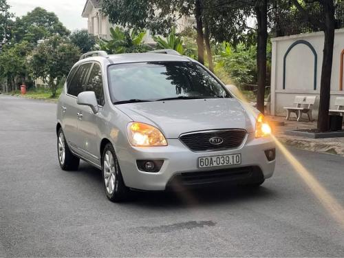 Kia Carens 2.0 Số Sàn 