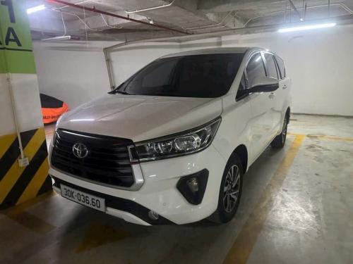 Toyota Inova 2.0E MT