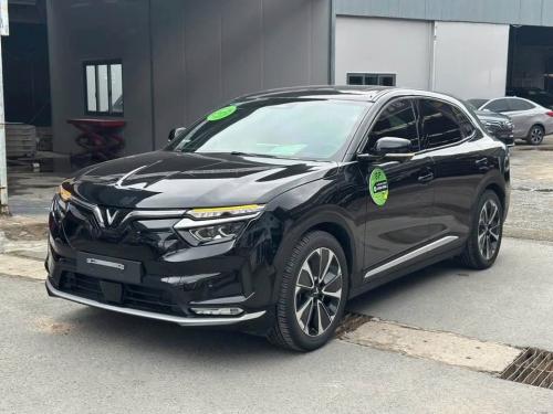 Vinfast VF8 Plus 2022