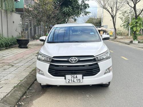 TOYOTA INNOVA 2019 MT