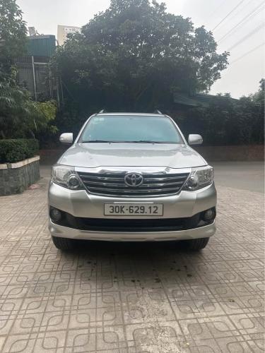 Toyota Fortuner V 2.7L 4x2 số tự động 1 cầu