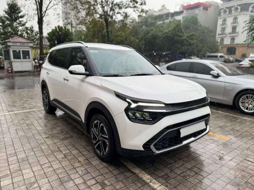Kia Carens Luxury 2025