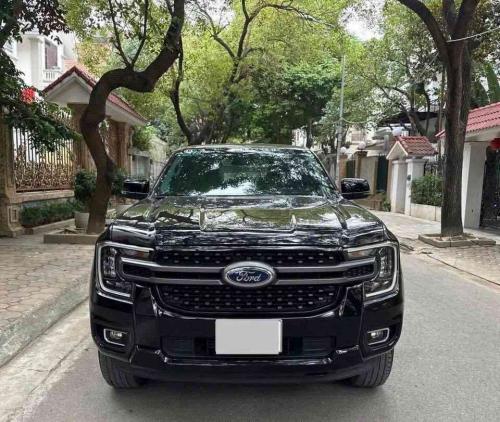 Ford Ranger XLS 2.0 4x2 AT sản xuất 2024