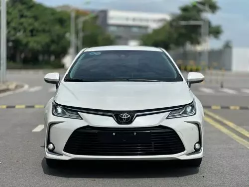Bán xe Toyota Corolla Altis