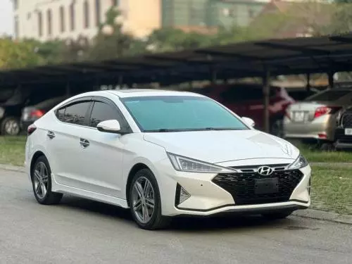 Bán xe Huyndai Elantra