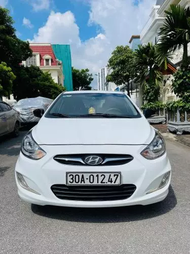 Bán xe Huydai Accent