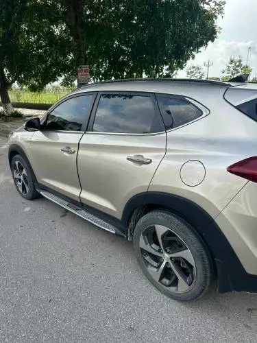 Bán xe Huyndai Tucson 