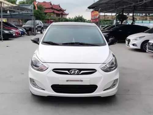 Bán xe Huyndai Accent