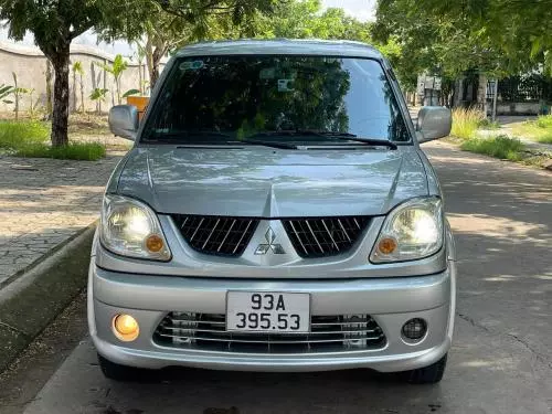 Bán xe Mitsubishi Jolie