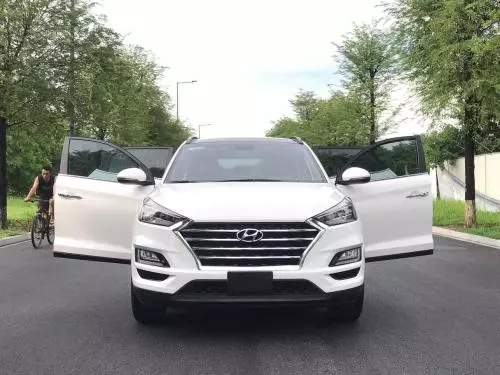 Bán xe Huyndai Tucson