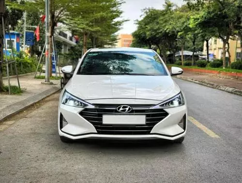 Bán xe Huyndai Elantra