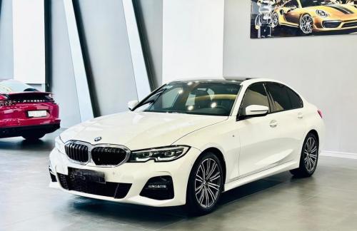 Bán xe BMW 330i