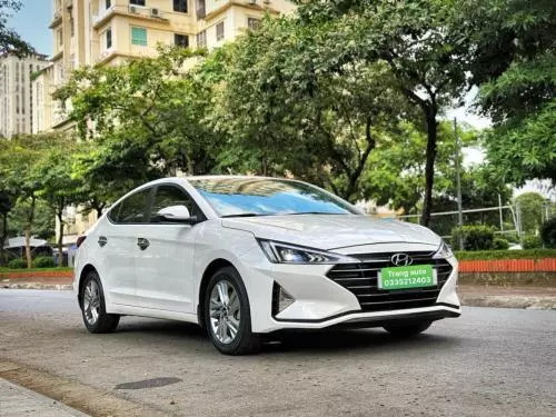 Bán xe Huyndai Elantra