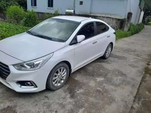 Bán xe Huyndai Accent