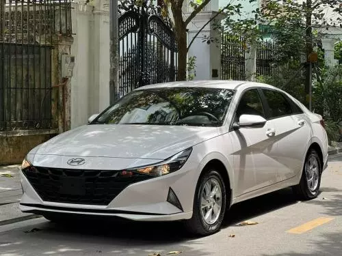 Bán xe Huyndai Elantra