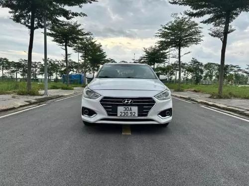 Bán xe Huyndai Accent