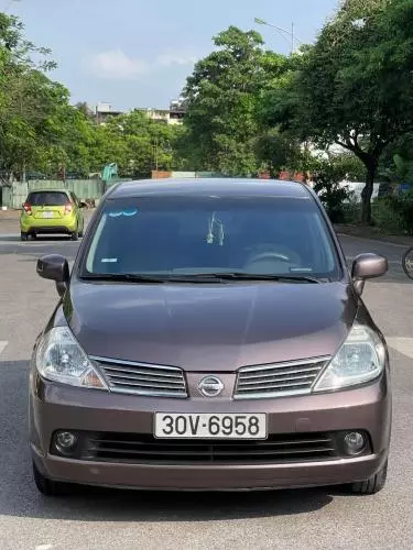 Bán xe Nissan Tida
