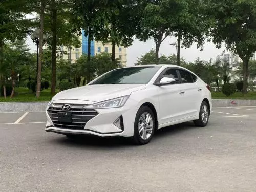 Bán xe Huyndai Elantra
