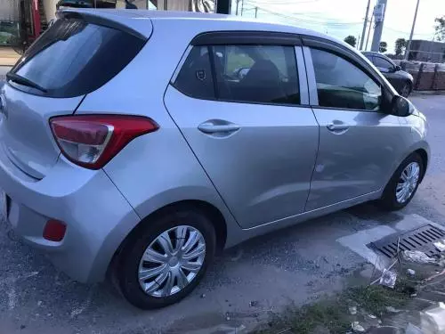 Bán xe Huyndai i10